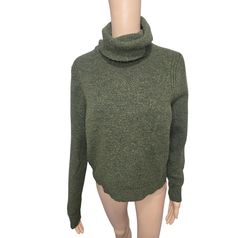 A new Day Women's XS green turtle neck long sleeve knitted sweater